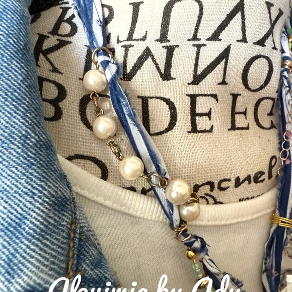 Alquimia Blue and White Necklace - Picture 4 of 7